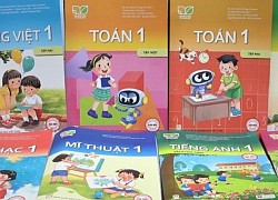 Phụ huynh than 'choáng' về tiền mua sách lớp 1