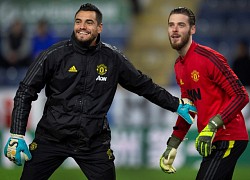 Vợ Sergio Romero: 'Hãy để chồng tôi rời MU'