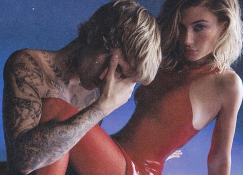 Hailey Baldwin và Justin Bieber tình tứ trên tạp chí Vogue, đốn tim vì visual cực đỉnh