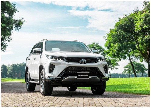 SUV cỡ trung tại Việt Nam cạnh tranh mạnh về cuối năm?