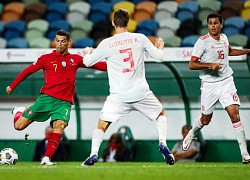 Ronaldo tung hoành đại chiến Tây Ban Nha, cay đắng vì "thần hộ mệnh"