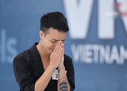 Thí sinh Vietnam's Next Top Model òa khóc vì Nam Trung, Mâu Thủy nhận xét: "Anh chọn mà như chửi vào mặt người ta"