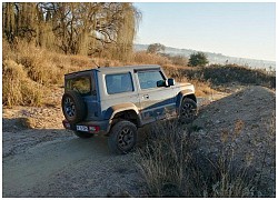 'Tiểu G-Class' Suzuki Jimny từng gây xôn xao tại Việt Nam đắt khách bất ngờ, muốn mua phải chờ... 20 năm nữa