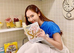 Tiểu thuyết "Shine" của Jessica lọt top những quyển sách bán chạy nhất theo The New York Times