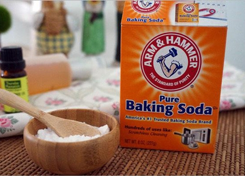 Cách thông bồn cầu tại nhà cực nhanh chỉ bằng 1 bát muối và 1 ít baking soda