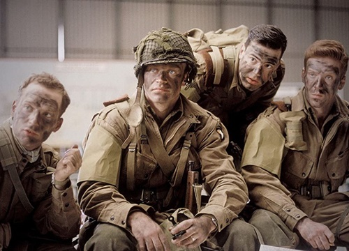 Đạo diễn '007' tham gia dự án hậu truyện 'Band of Brothers'