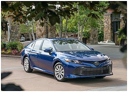 Giá xe ô tô hôm nay 11/10: Toyota Camry có giá 1,029-1,235 tỷ đồng