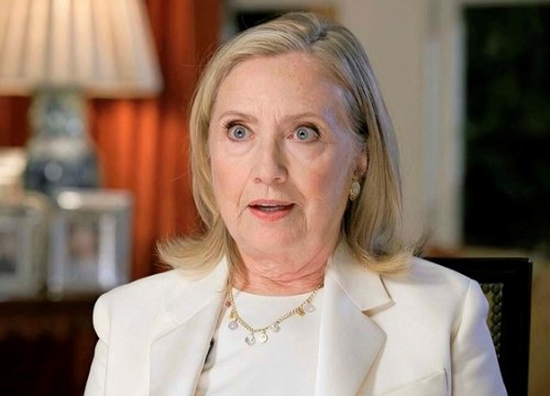 Hillary Clinton chỉ trích chính sách quốc phòng của Trump