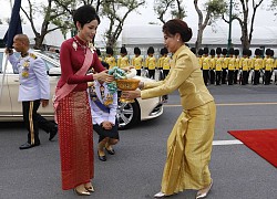 Hoàng quý phi Thái Lan xuất hiện lần đầu tiên sau khi được phục vị, đáng chú ý là biểu hiện của Hoàng hậu Suthida