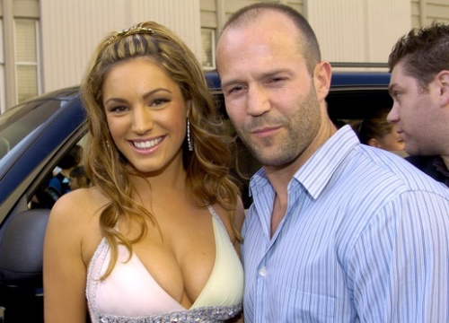 Kelly Brook ra sao sau vụ tấn công Jason Statham?