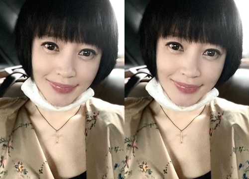 Kim Hye Soo được khen trẻ ở tuổi 50