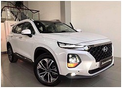 Ô tô 7 chỗ tầm giá 1 tỉ: Hyundai SantaFe và VinFast Lux SA2.0... 'chấp hết'