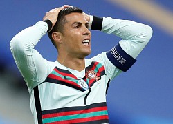 Ronaldo bất lực trước hàng thủ tuyển Pháp