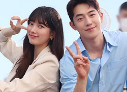 Suzy phúng phính thấy rõ nhưng vẫn cực xinh bên cạnh Nam Joo Hyuk ở hậu trường Start Up