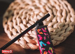 Tưởng mascara chỉ để chuốt mi và mày hóa ra còn chuốt được cả tóc, giá chỉ 20k mà tóc con vào nếp êm ru