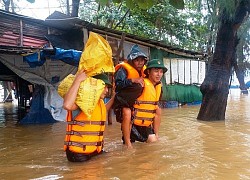 Bộ Quốc phòng đưa quân và khí tài đặc chủng vào Huế để hỗ trợ chống lũ