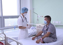 Cứu bệnh nhân bị máy chà găm vào ngực