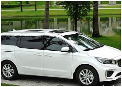 Giá xe ô tô hôm nay 15/10: Kia Sedona giảm mạnh