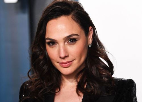 Gal Gadot nói làm mọi cách để không đăng quang Hoa hậu Hoàn vũ