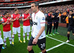 "Giáo sư" Wenger bóc mẽ Van Persie: Bị MU thải hồi, cầu xin trở lại Arsenal