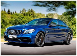 Mercedes hé lộ thêm thông tin về AMG C63 2022