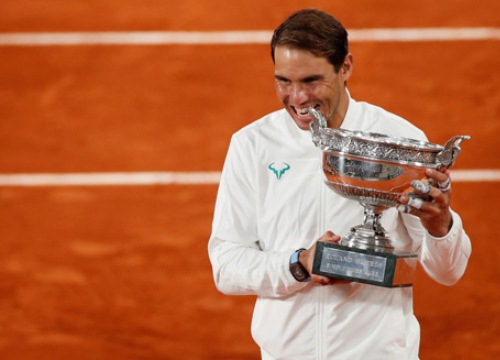 Rafael Nadal sẽ vượt Roger Federer