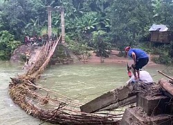 Sơn Tây: Khẩn trương bắc lại cầu Nước Mù bị lũ cuốn trôi