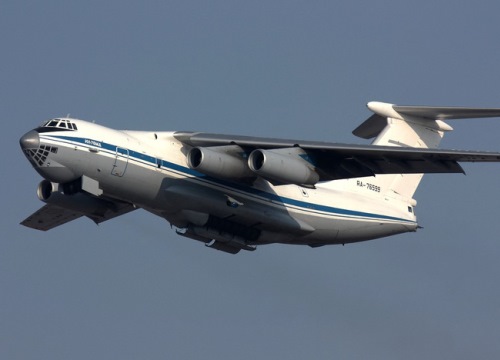 Il-76 cấp tốc đưa vũ khí phòng không tới Armenia