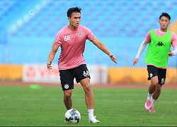 "Trung vệ ghi bàn" cao 1m85 của Hà Nội FC "ăn đứt" Quang Hải, Văn Toàn