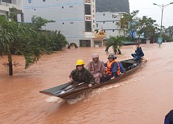 Đại học Thương mại Hà Nội: Sinh viên vùng lũ bị thiệt hại nặng được hỗ trợ 10 triệu đồng