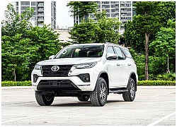 Giá xe ô tô hôm nay 19/10: Toyota Fortuner dao động từ 995 - 1.388 triệu đồng