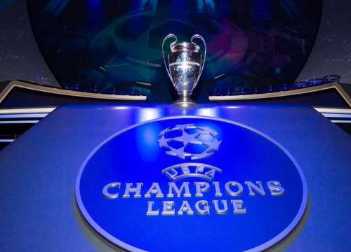 Khai màn vòng bảng Champions League