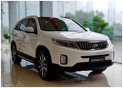 KIA Sorento cũ vẫn hút khách dù xe đời mới đã trình làng