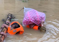 Lũ lụt lịch sử tại miền Trung: Cảnh báo những dịch bệnh đi cùng dòng nước