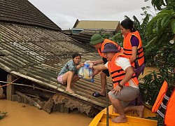 'Lụt làm gạo trôi, thóc trôi, không còn thứ gì trong nhà'