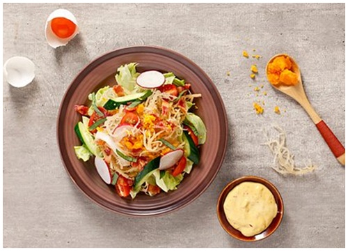 Salad rong sụn trứng muối