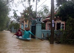 Thừa Thiên-Huế vừa khắc phục hậu quả mưa lũ, vừa ứng phó với bão số 8