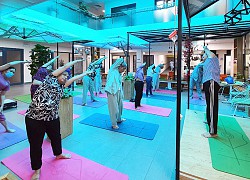 Niềm vui từ lớp tập yoga tại bệnh viện