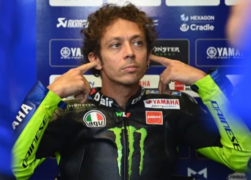 Valentino Rossi nhiễm Covid-19 sau tiệc sinh nhật bạn gái