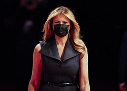 Bà Melania Trump lần đầu tái xuất sau khi mắc COVID-19, dự tranh luận trực tiếp