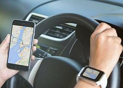 Đi theo hệ thống định vị GPS, người lái xe tải bị mắc kẹt nhiều ngày ở vùng núi hiểm trở