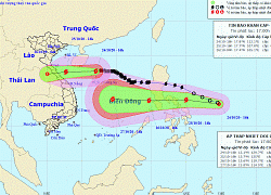 Bão chồng bão 'đe dọa' hướng vào miền Trung