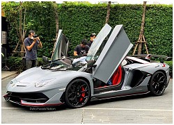 Chiếc Lamborghini Aventador thứ 10.000 xuất hiện trên phố