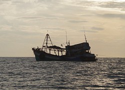 Hai thuyền viên tử vong trên biển