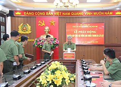 Lực lượng Công an nhân dân ủng hộ đồng bào miền Trung