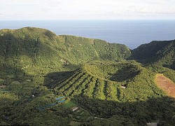 Nhật Bản: Ngôi làng Aogashima kỳ lạ nằm gọn trong miệng núi lửa