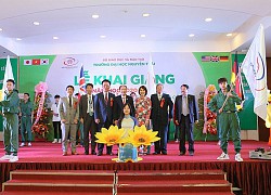 Trường Đại học Nguyễn Trãi tặng hơn 10 tỷ học bổng tại lễ khai giảng