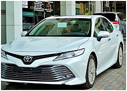 VinFast Lux A2.0 lại lấn lướt doanh số 'lão đại' Toyota Camry