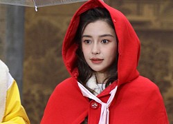 Angelababy leo Top Weibo khi hóa 'Cô bé quàng khăn đỏ': Da trắng ngần, môi đỏ mọng xinh như công chúa