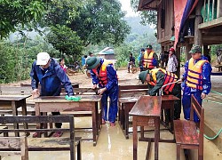 Cùng thầy trò miền Trung vượt khó